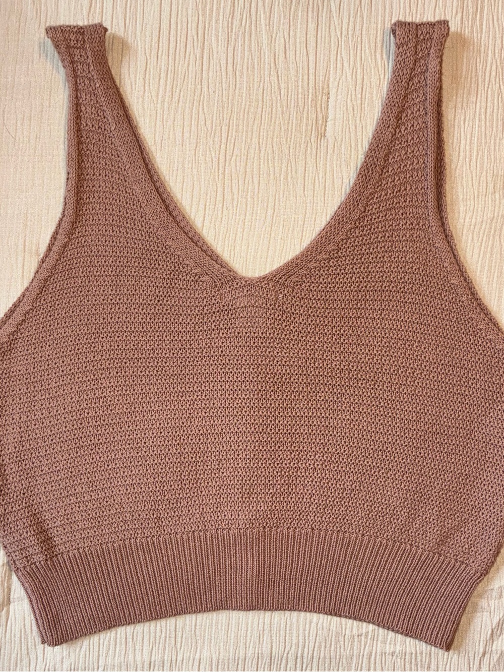 Sincerely Jules Button-Front Knit Crop Tank; Size Large. - Picture 3 of 3